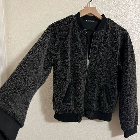 Brandy Melville Fuzzy Teddy Sherpa Bomber Jacket Gray Black Zip Up Coat Size S - Picture 8 of 11